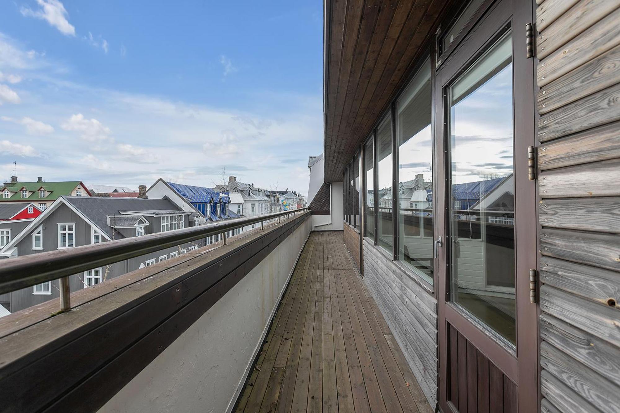 Penthouse Apt On The Shopping Street-Free Parking Reykjavík Exterior foto